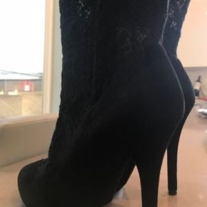 Authentic DOLCE & GABBANA  BLACK SUEDE LACE BOOTIE